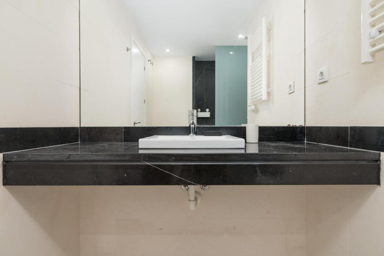 Suite Homes Cathedral مالقة المظهر الخارجي الصورة